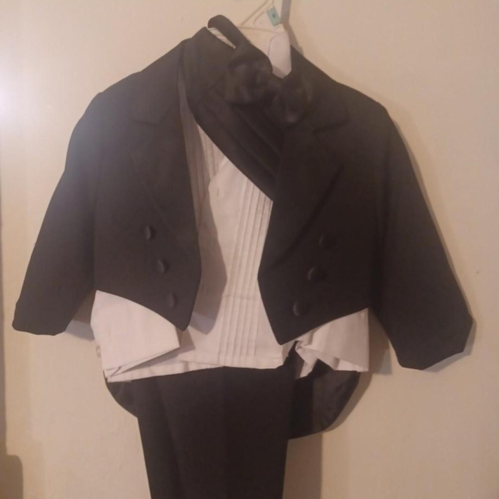 Black and White Formal Tuxedo Set